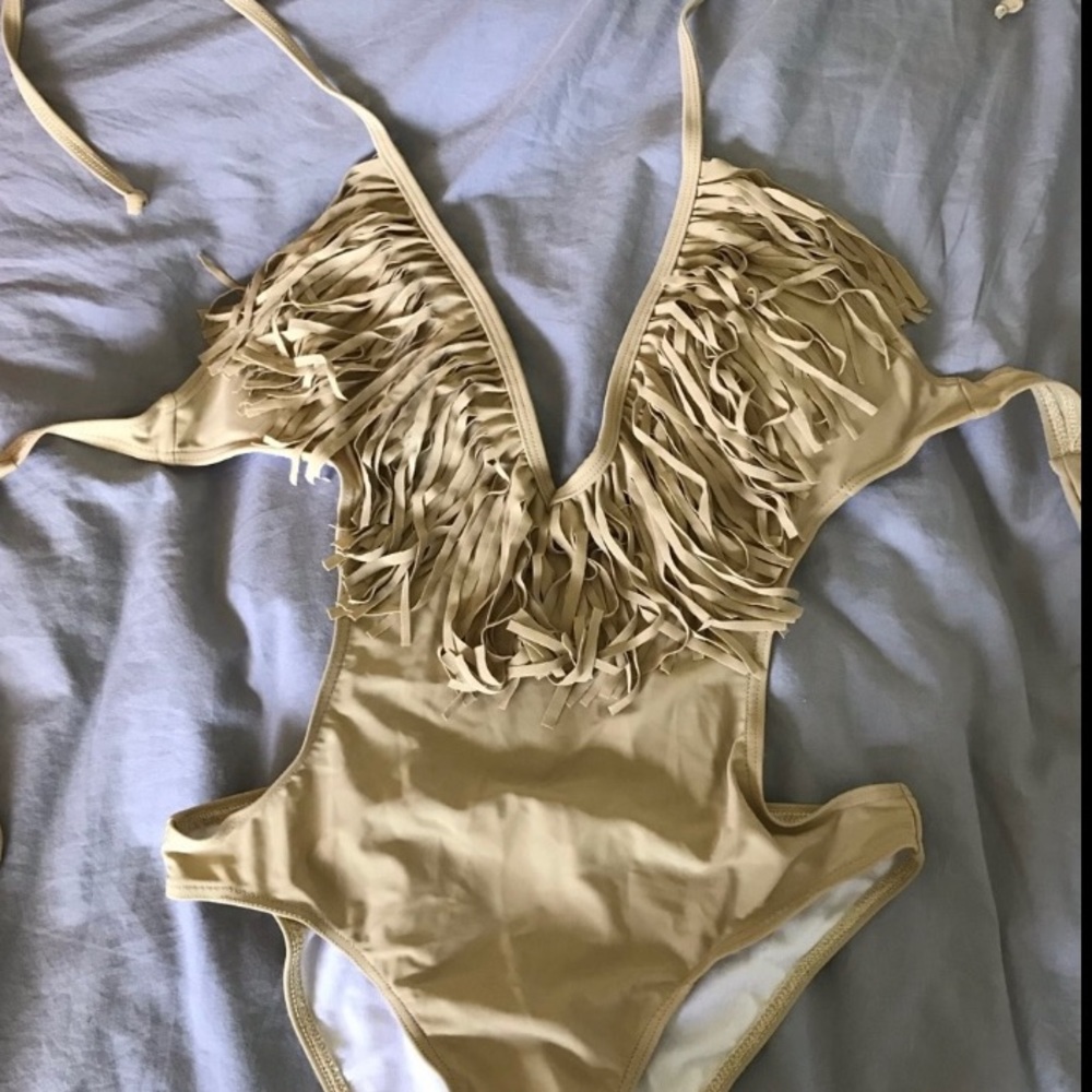 Frayed bikini - Picture 4 of 4